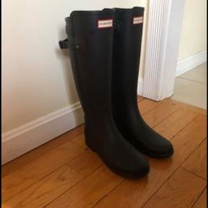 Hunter Refined with strap